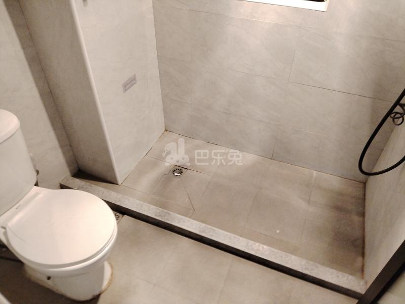 新顾城申方苑13670290卫生间图6