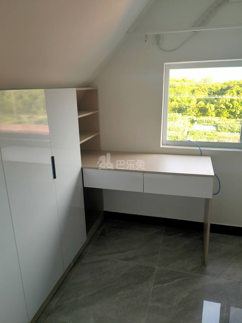 民丰村陆家宅13701109卧室图2