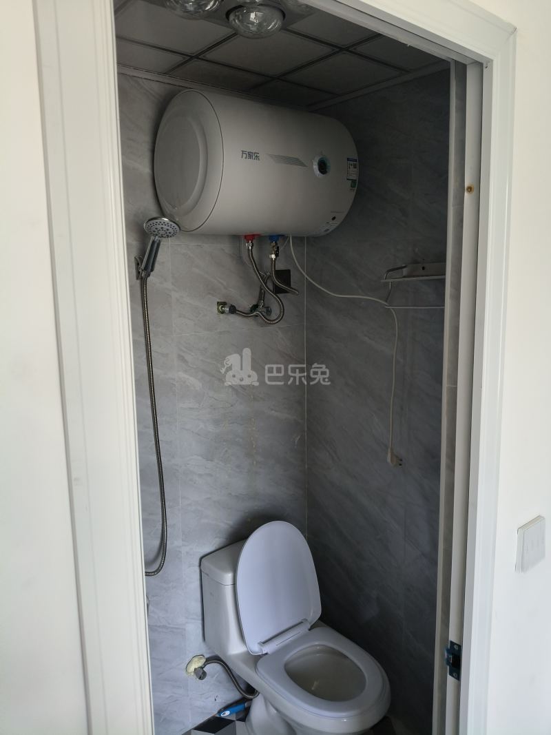 巷佳华苑1期13717052卫生间图8