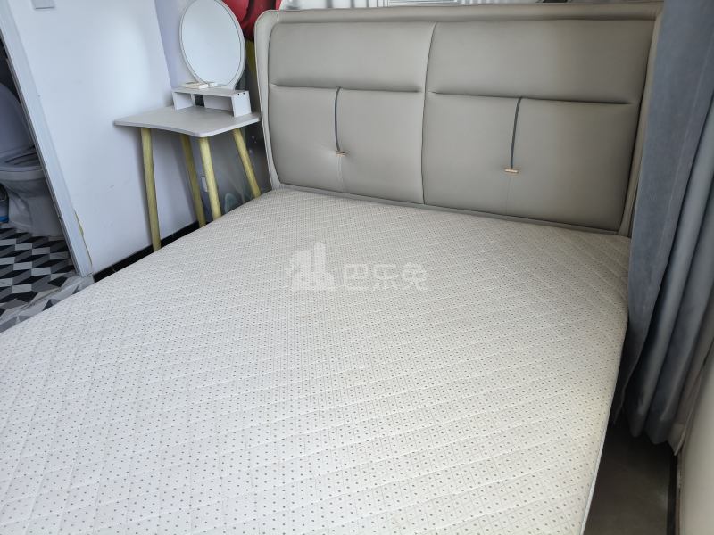 巷佳华苑1期13717052卧室图1