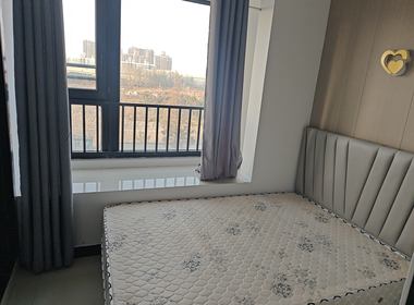 四季都会·荣万月城名邸 