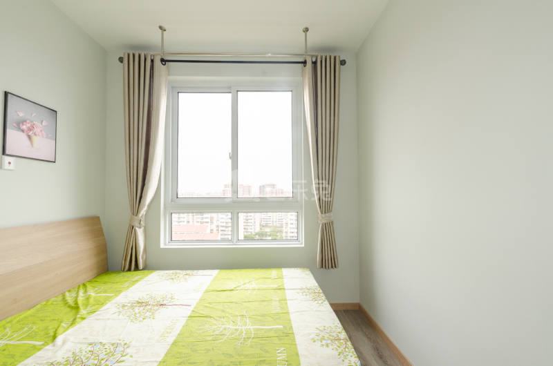 金海华城华彩新苑13740645卧室图2