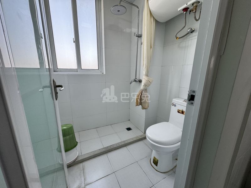 金海华城华彩新苑13740653卫生间图7