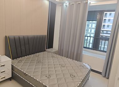 四季都会·荣万月城名邸 