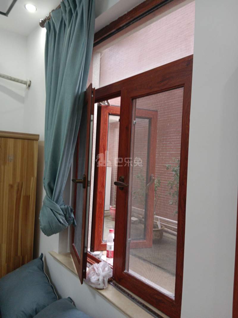 裕隆花园13795850卧室窗户图7