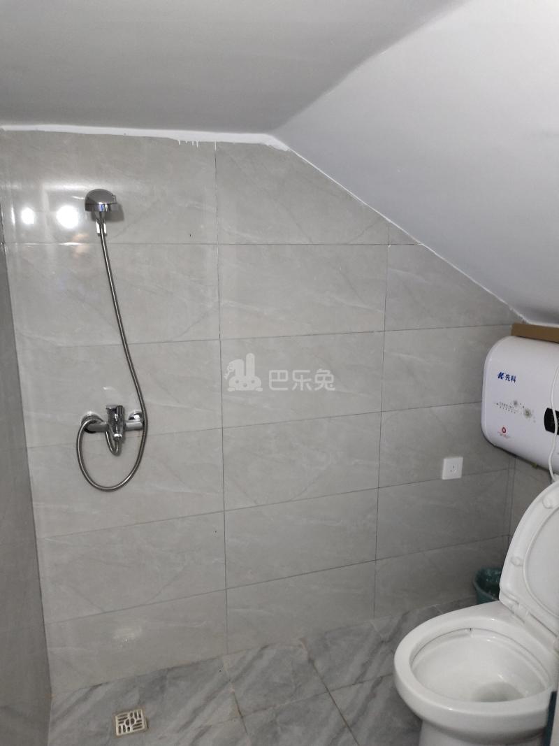 新奉公路581弄13832254卫生间图16