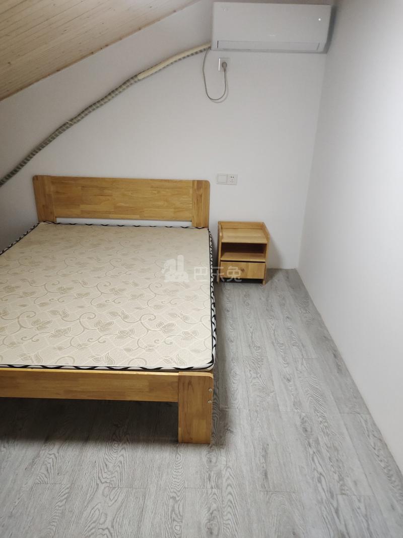 新奉公路581弄13832251卧室图0