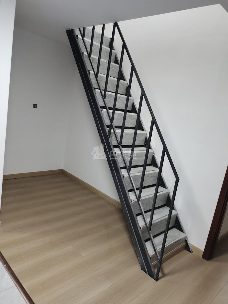 新奉公路581弄13832254客厅图6