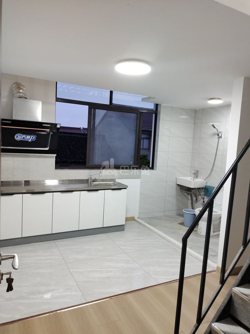 新奉公路581弄13832254卫生间图13