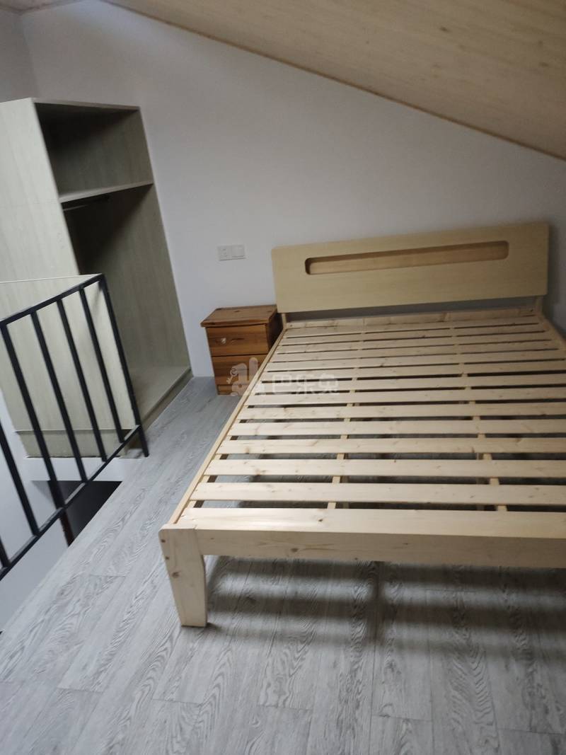 新奉公路581弄13832254卧室图1