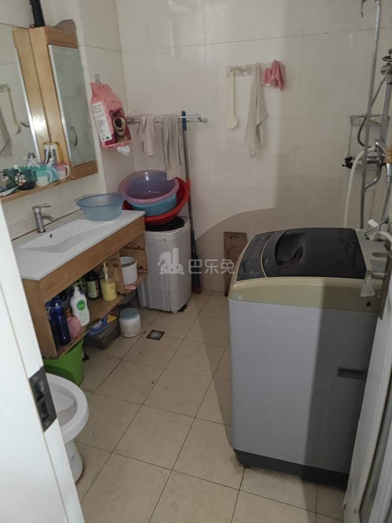 曹建路201弄13840787卫生间图4