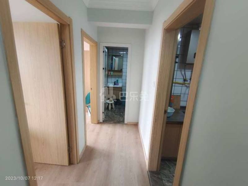 金海华城康平佳苑13871286客厅图0