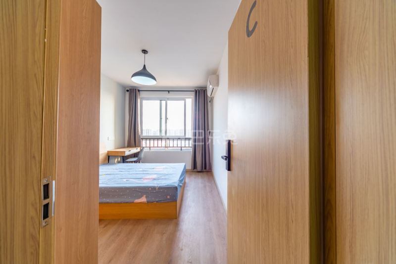 金海华城康平佳苑13871392客厅图1