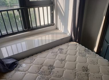 四季都会·荣万月城名邸 