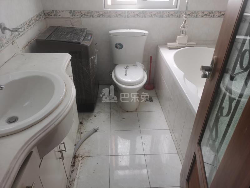 三湘世纪花城西区13981888卫生间图7