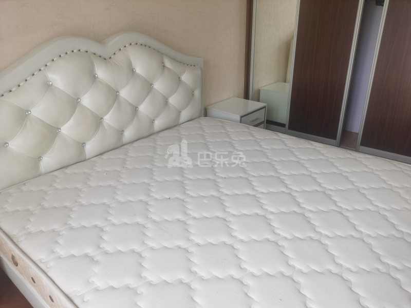 三湘世纪花城西区13981888卧室图2