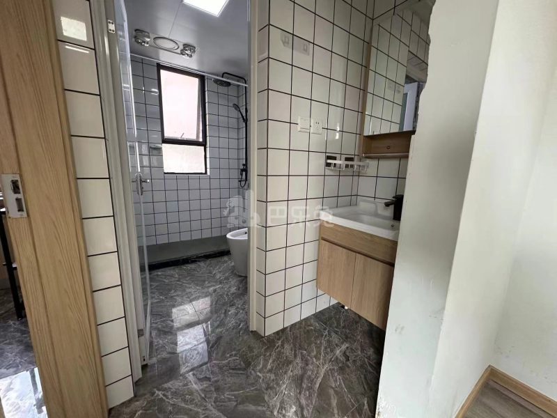 齐友佳苑13999759卫生间图2