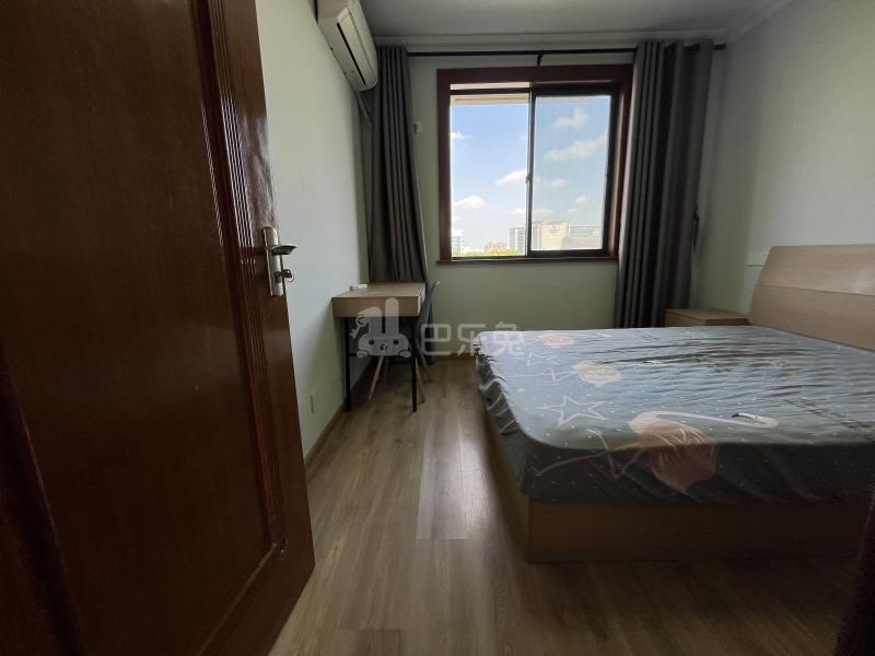 阳光花城同景苑14001357卧室图5