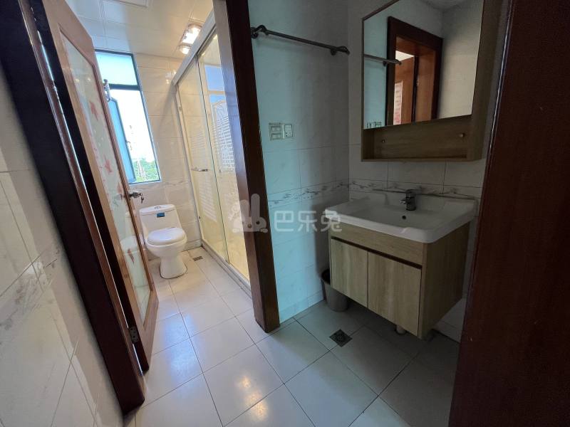 阳光花城同景苑14001357卫生间图10