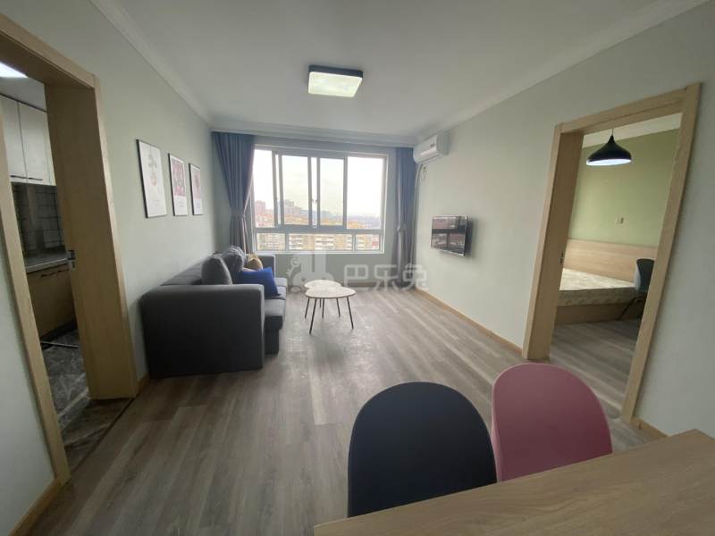 金海华城康平佳苑14040619客厅图1