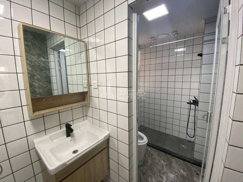 金海华城康平佳苑14040619卫生间图3