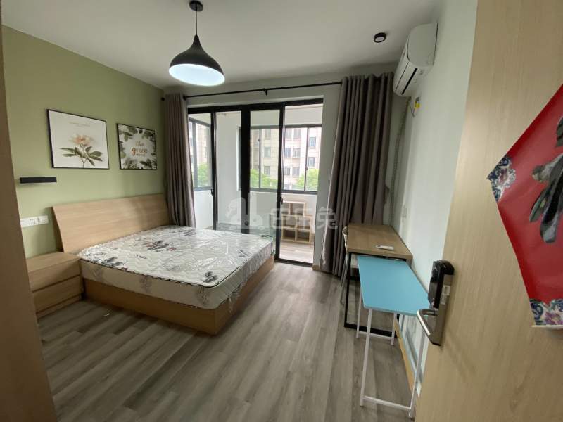 齐友佳苑14068107客厅图6