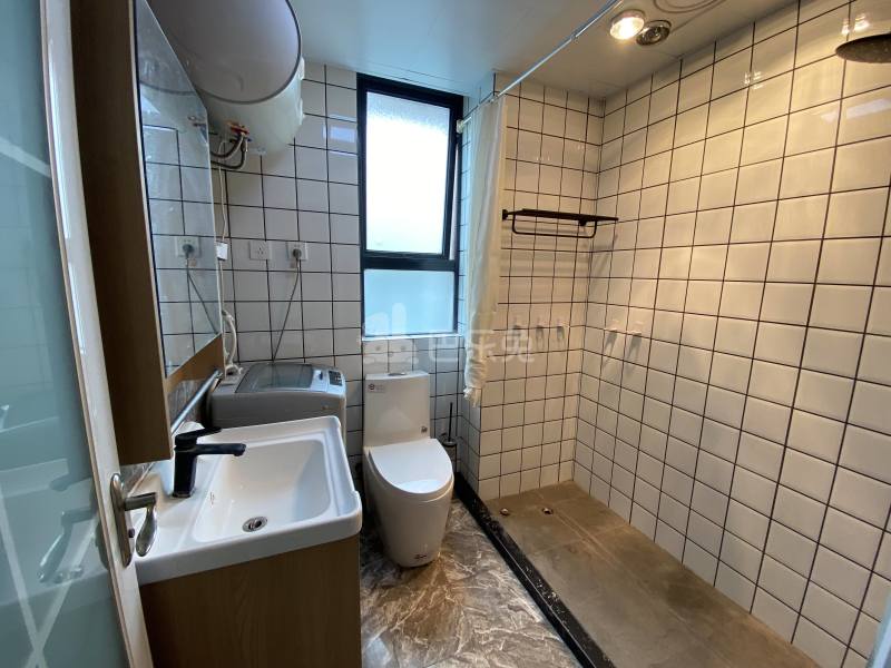 齐友佳苑14068107卫生间图10