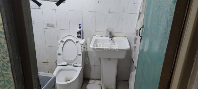 名人花苑14072421卫生间图22