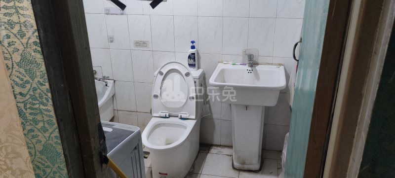 名人花苑14072421卫生间图20