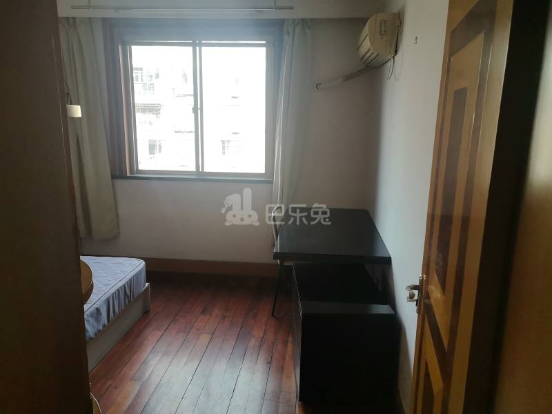 新青浦花苑2区14082499卧室图1