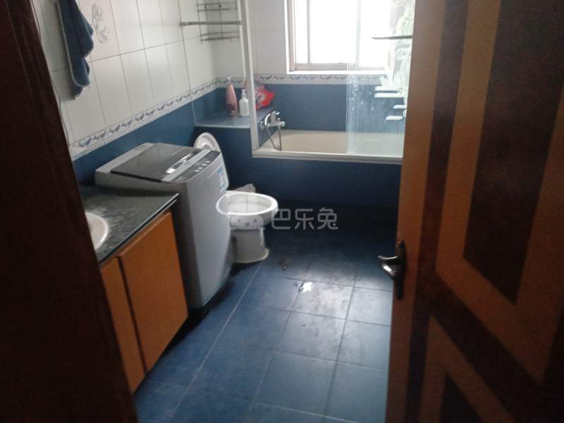 新青浦花苑2区14082499卫生间图10
