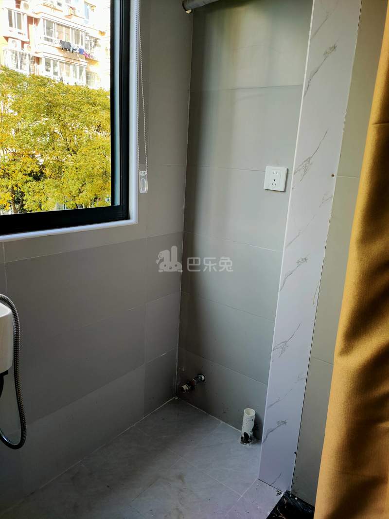 鑫峰苑14158239卫生间图8