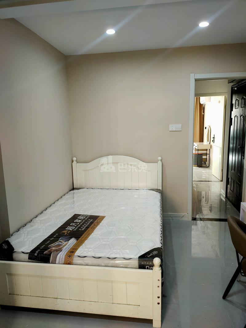 鑫峰苑14158239卧室图1