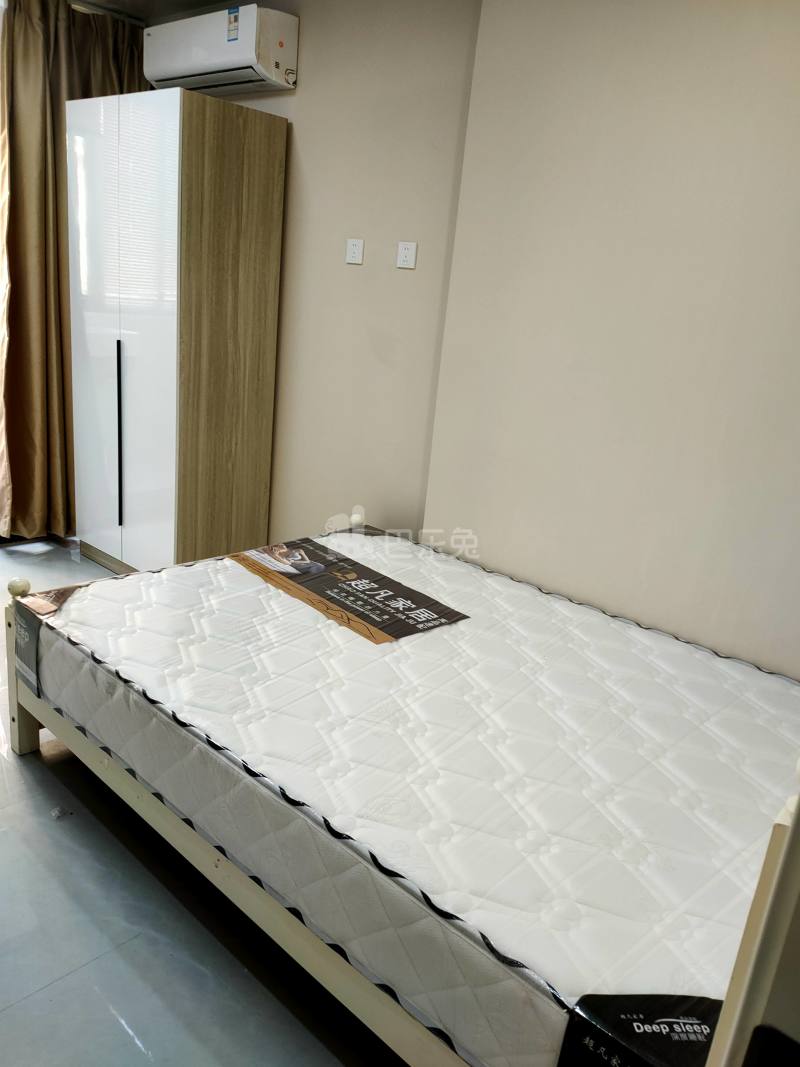 鑫峰苑14158239卧室图2