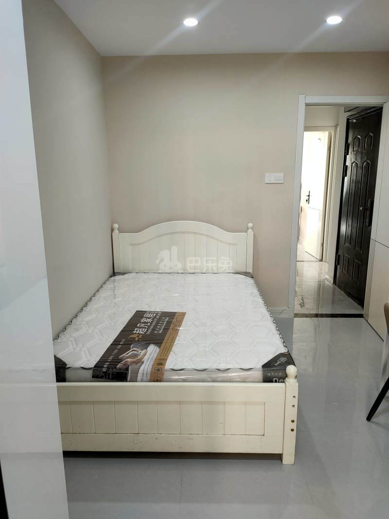 鑫峰苑14158239卧室图0