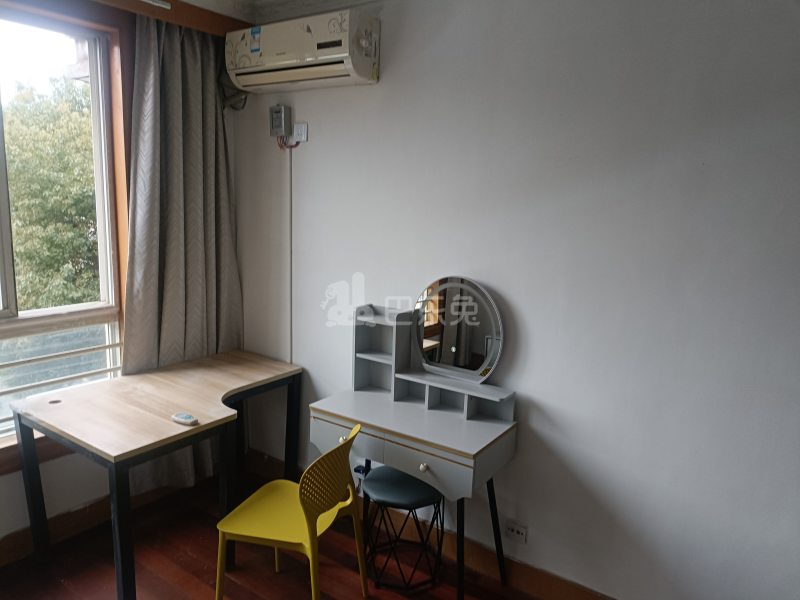 复星新苑14437600卧室图2