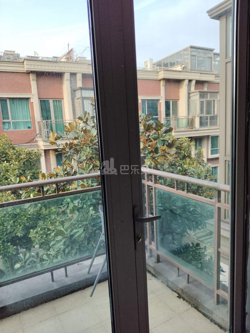 御沁园东区14452822卧室窗户图9