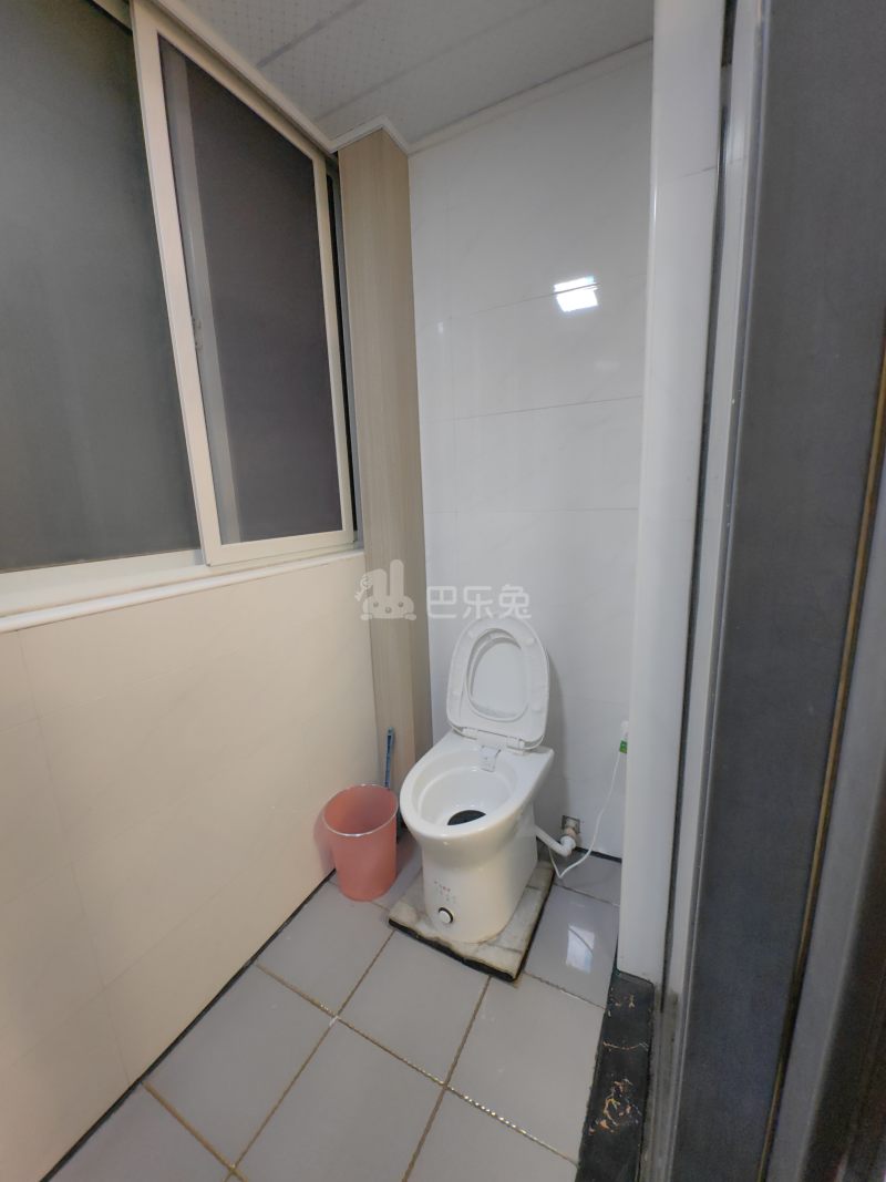 金色郦苑14458485卫生间图7