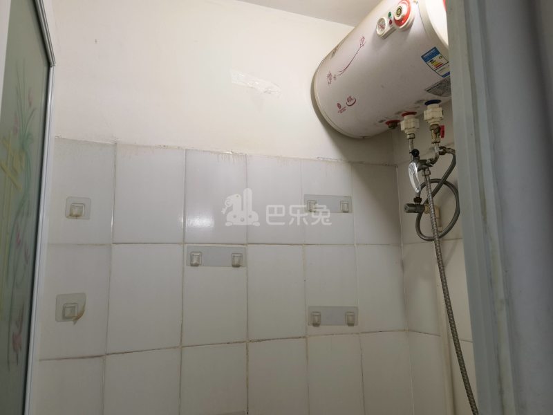 常丰花园1446295卫生间图4