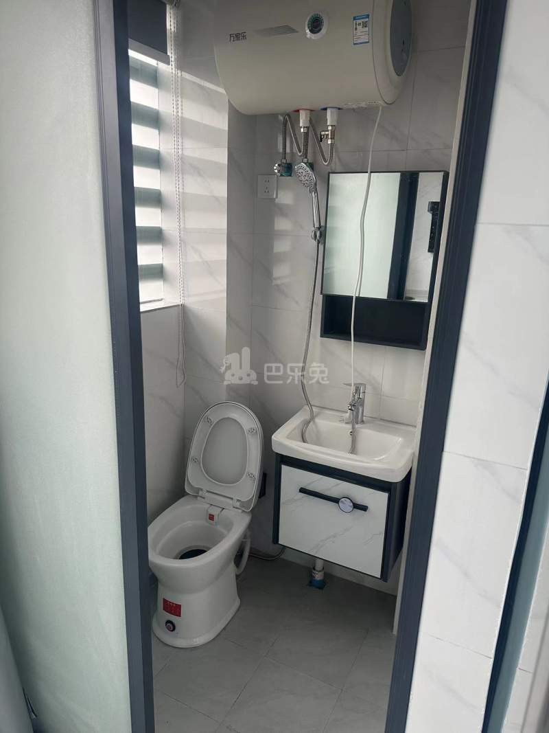 宸映兰庭14483448卫生间图2