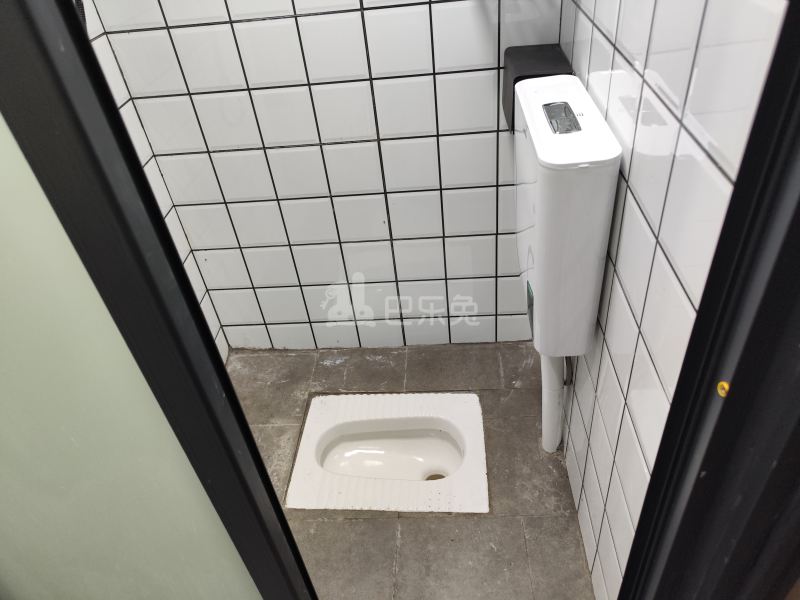 登良花园14485138卫生间图4