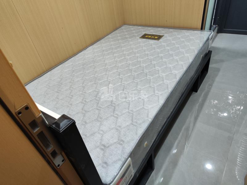 登良花园14485138卧室图1