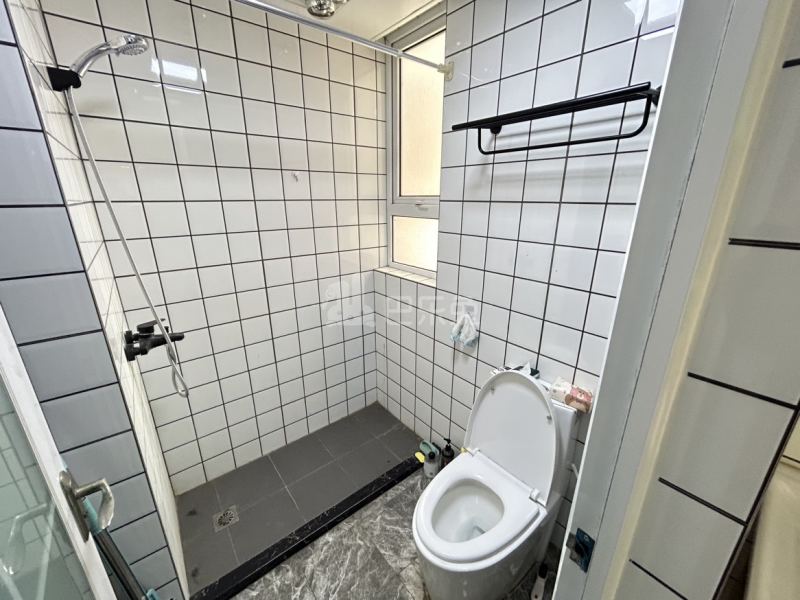 金海华城华彩新苑14525556卫生间图10