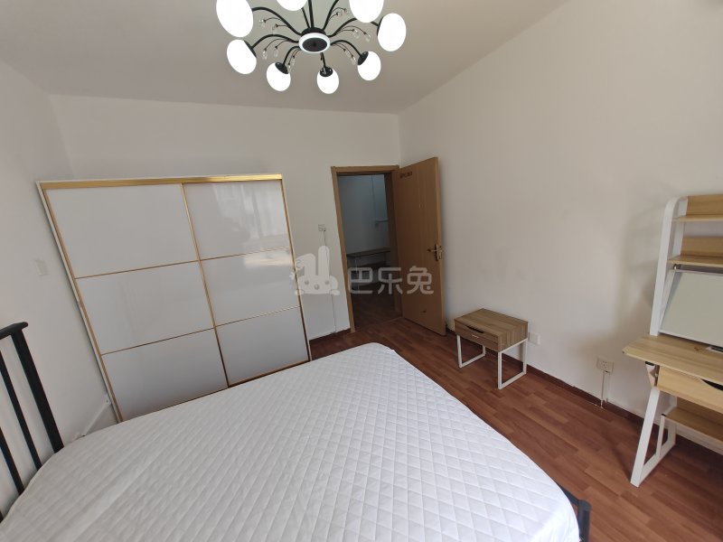 聚丰景都14530649卧室图3