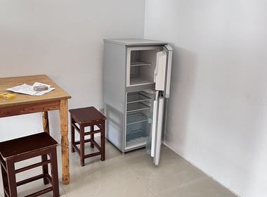 书香名苑 1室1厅1卫