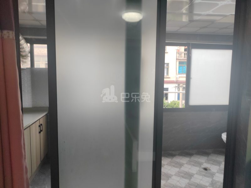 南芦公路38弄（民房）14582434卧室窗户图6