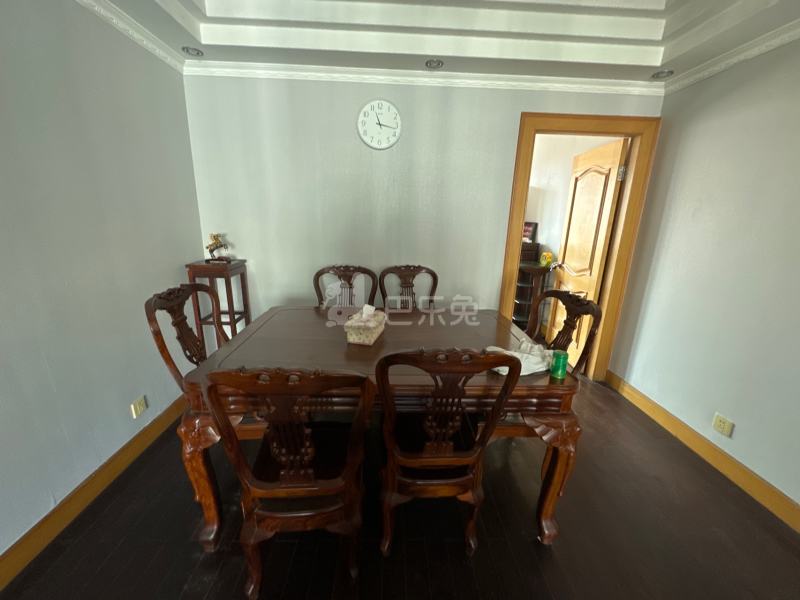 惠龙公寓14602960客厅图5