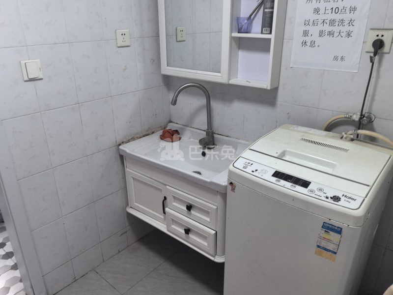 永灵小区（阳城路101弄）14606495卫生间图6