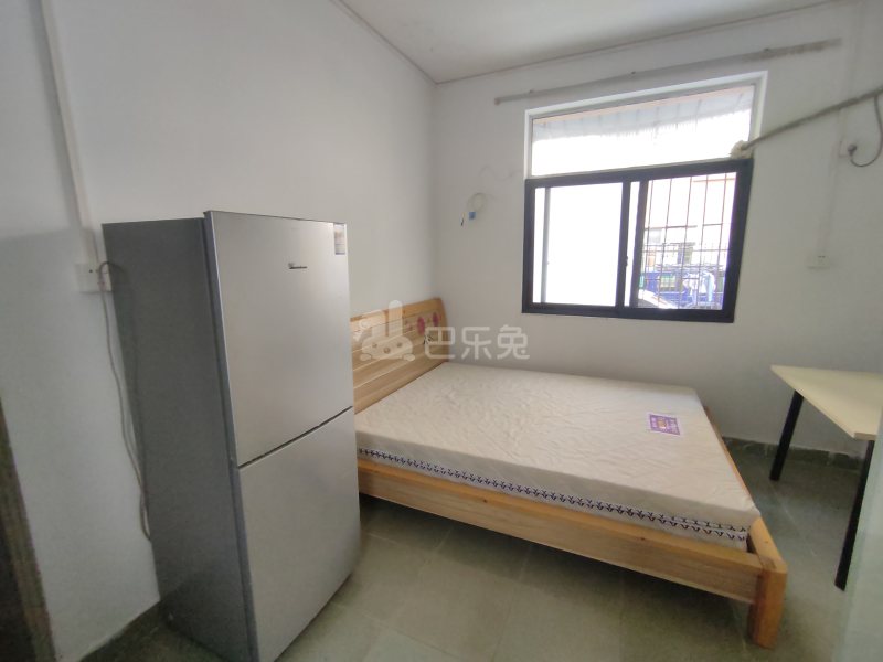 宏华苑小区1466338卧室图1