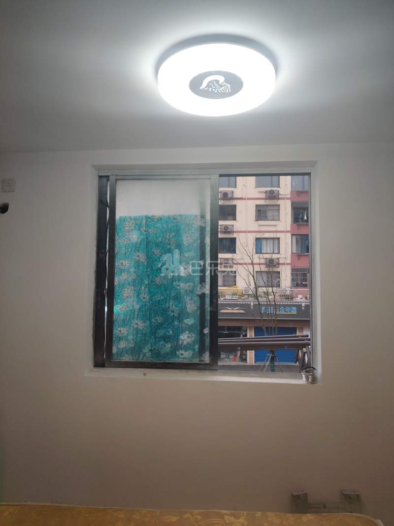 海湾街38弄14672855卧室窗户图7